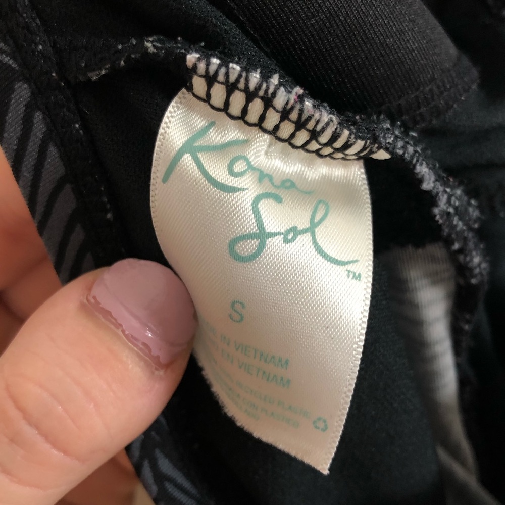 Kona Sol Cute Swimsuit Top - Picture 5 of 5